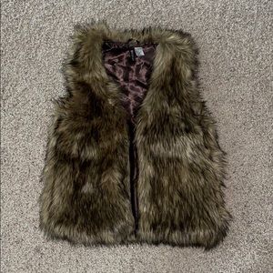 Women’s vest faux fur